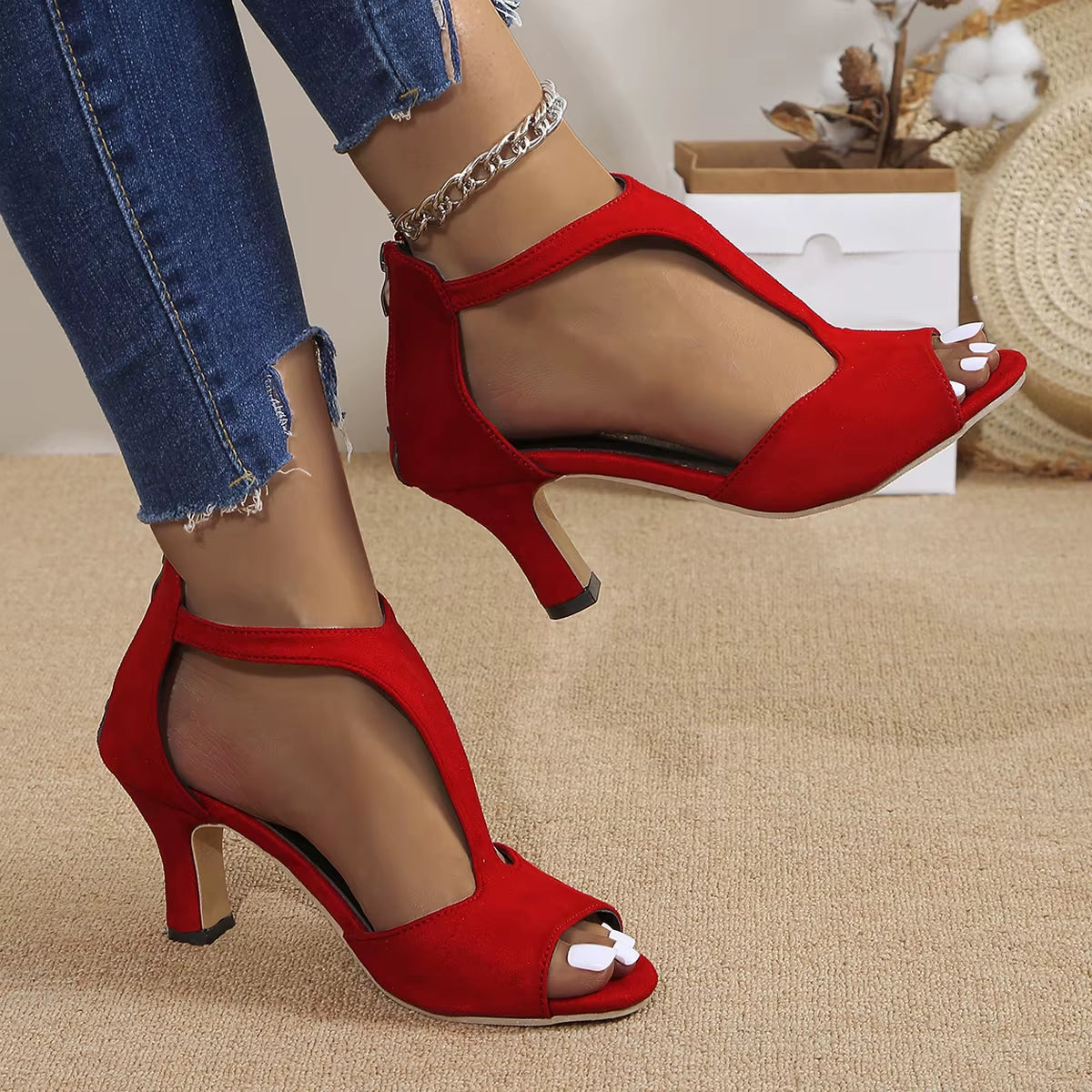 Élan Sculpted Heel Sandals